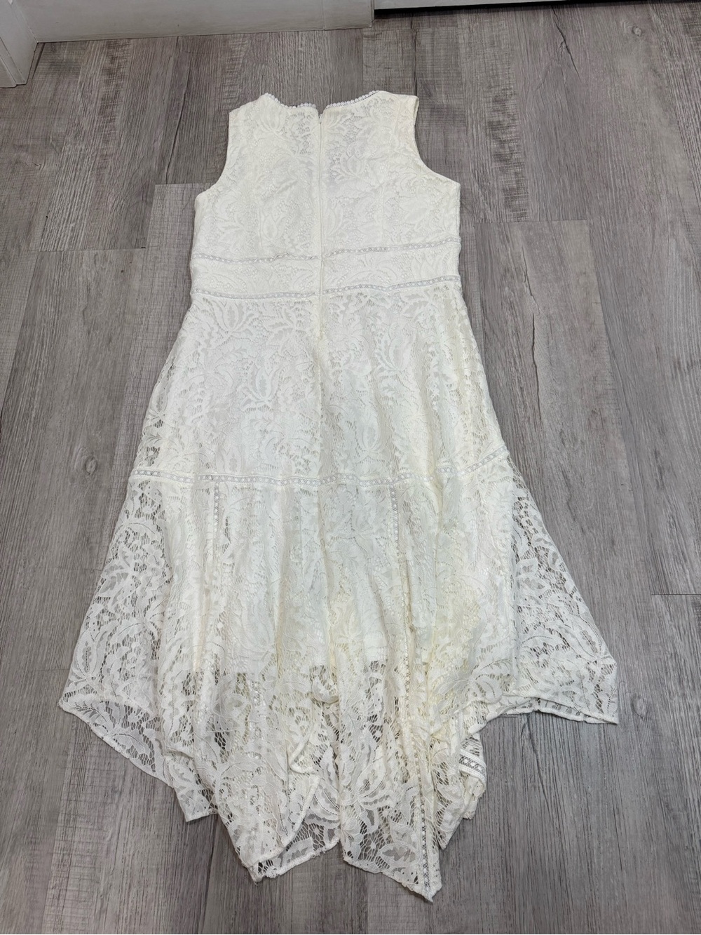 Taylor Lace Handkerchief Hem Dress White size 12 bohemian cottagecore